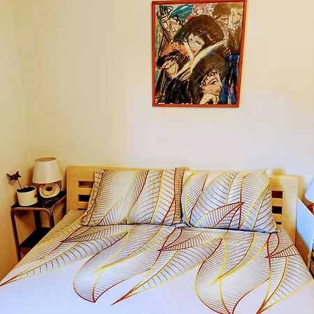 Jupiter Apartment *